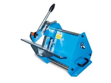 Schlauchschneidemaschine, 12 Volt, 1,6kW,  verzahntes Kreismesser, mit manuellem Handvorschub